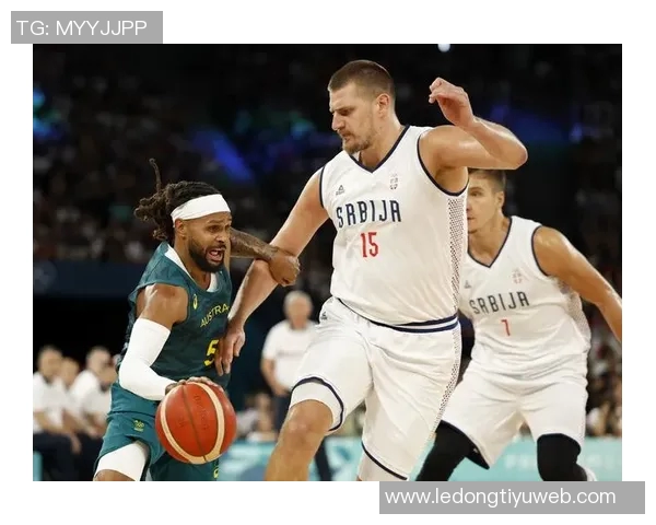 约基奇半场完美表现5投全中轻松拿下18分5篮板4助攻