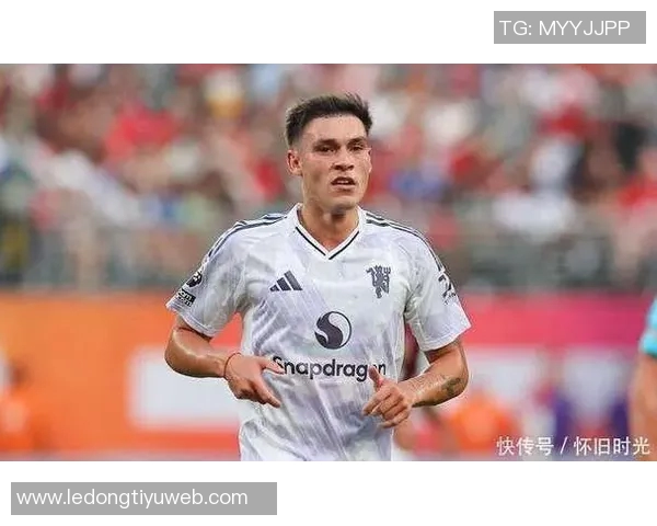 阿莫林强调乌加特在曼联需提升表现以适应新环境